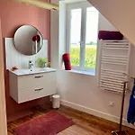 Les Hirondelles Du Marais Bed & Breakfast