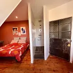 Bed & Breakfast Les Hirondelles Du Marais Riom
