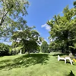 Bed & Breakfast Les Hirondelles Du Marais Riom