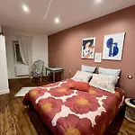 Les Hirondelles Du Marais 住宿加早餐酒店 3*