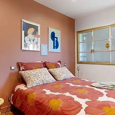 Les Hirondelles Du Marais B&B 리옴